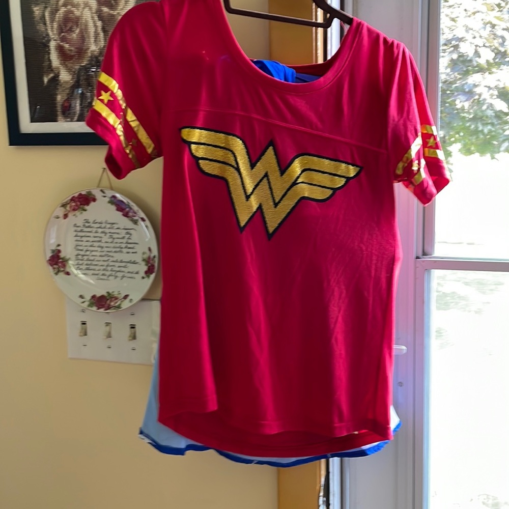 Costume wonder women gently used